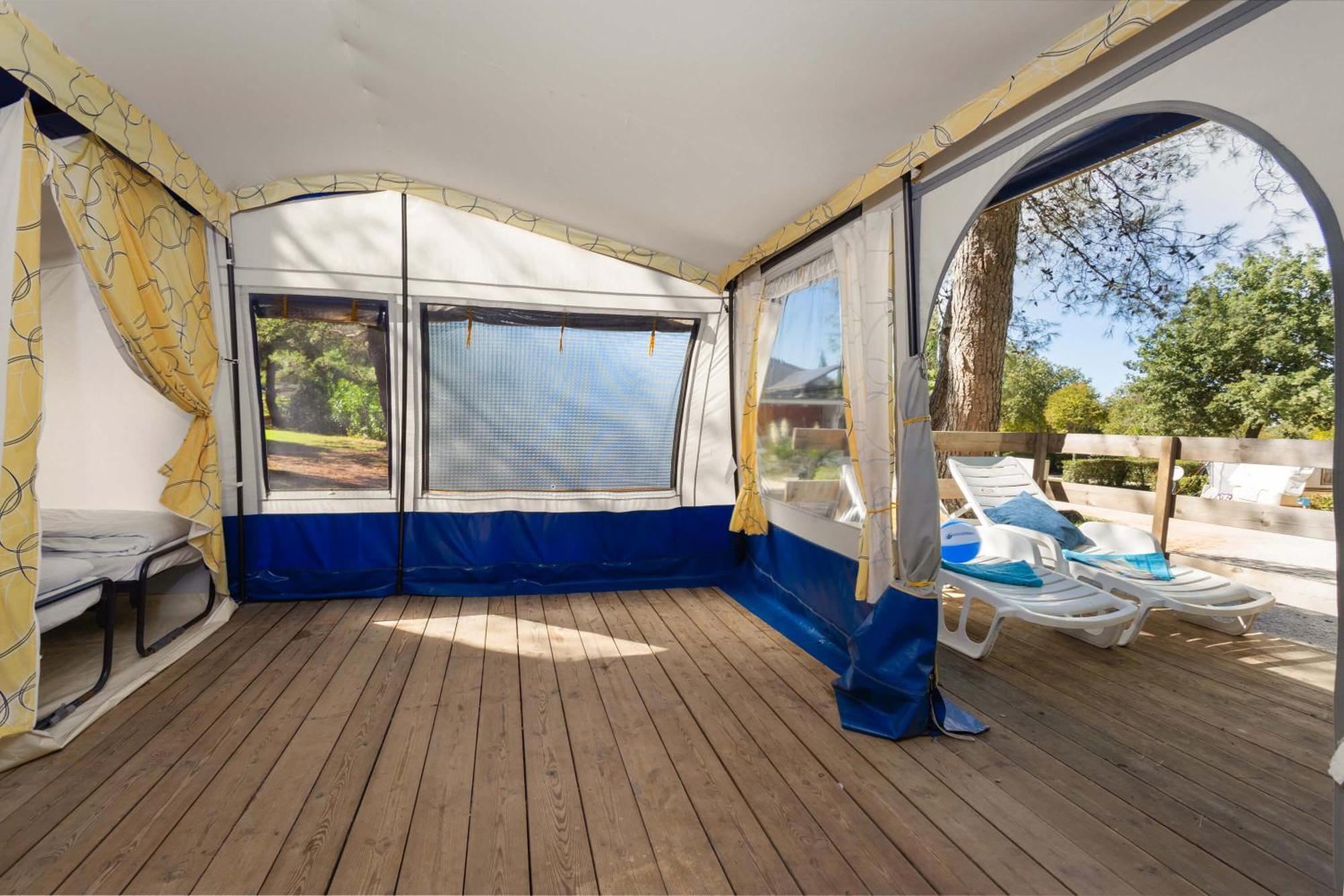 Easyatent Bungalow Tent Lanterna 카르바포랏 객실 사진