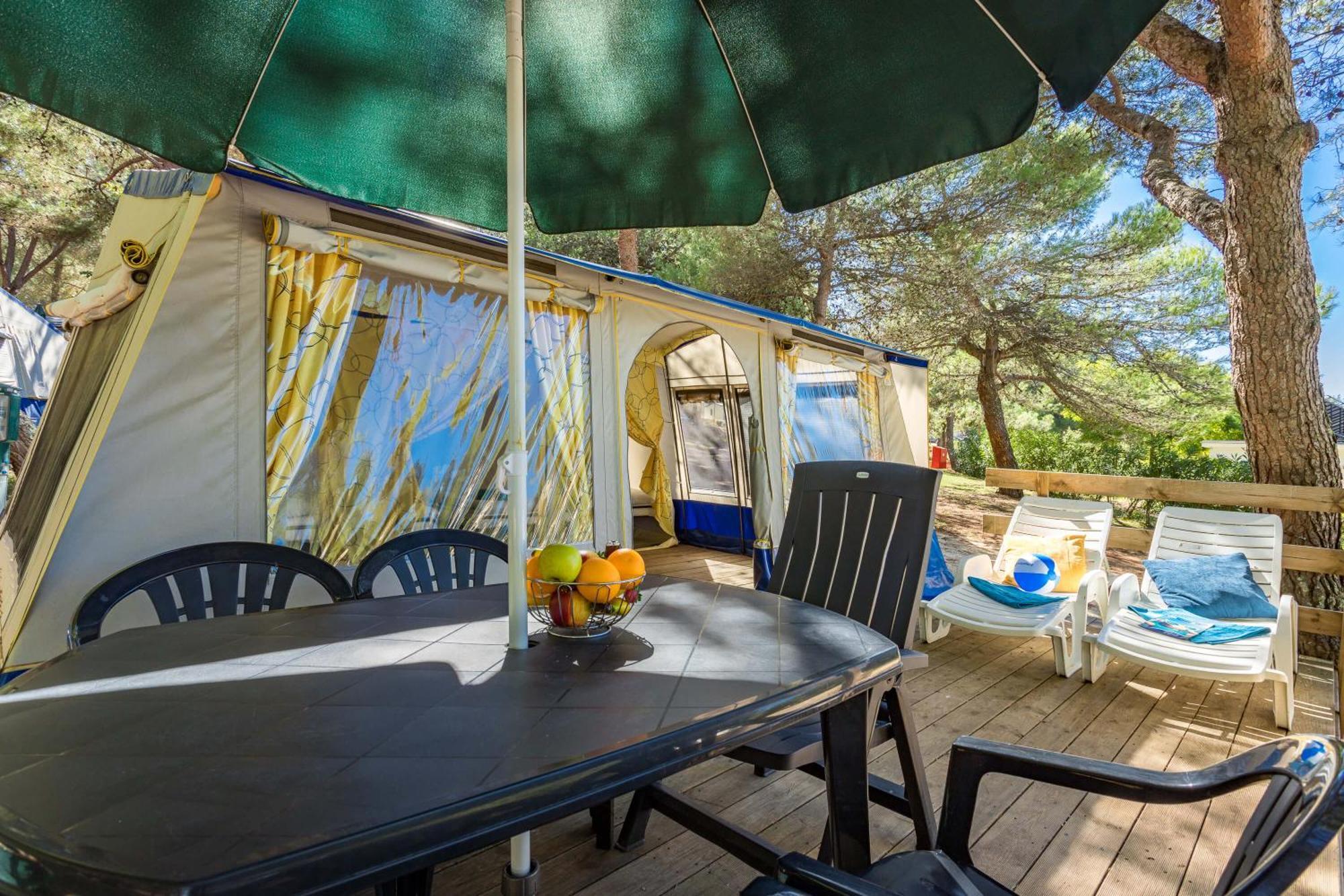 Easyatent Bungalow Tent Lanterna 카르바포랏 객실 사진