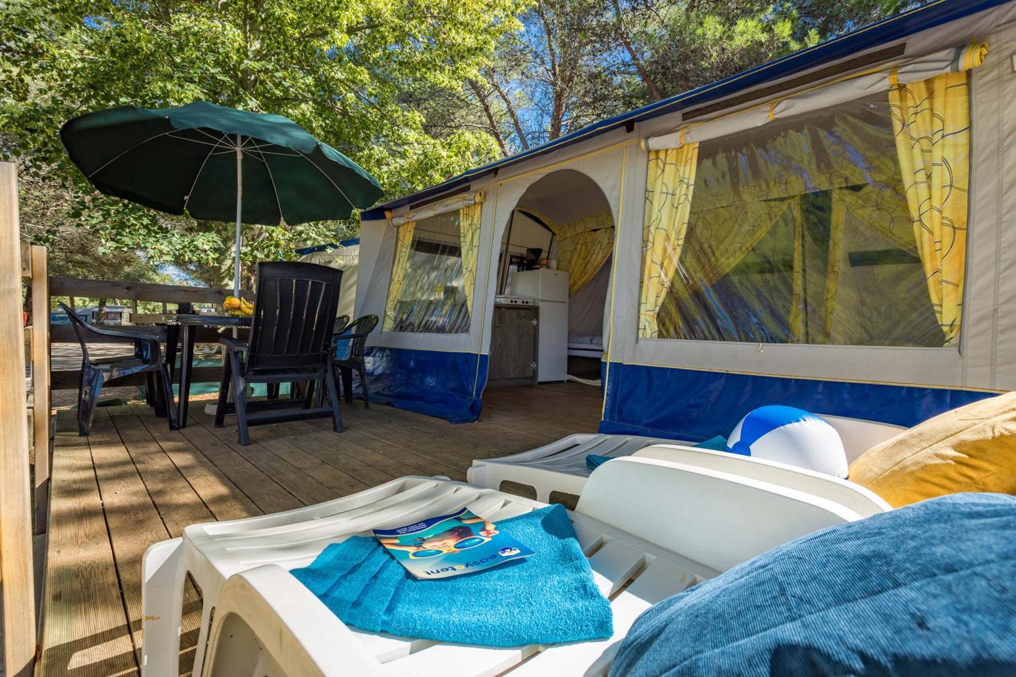Easyatent Bungalow Tent Lanterna 카르바포랏 객실 사진