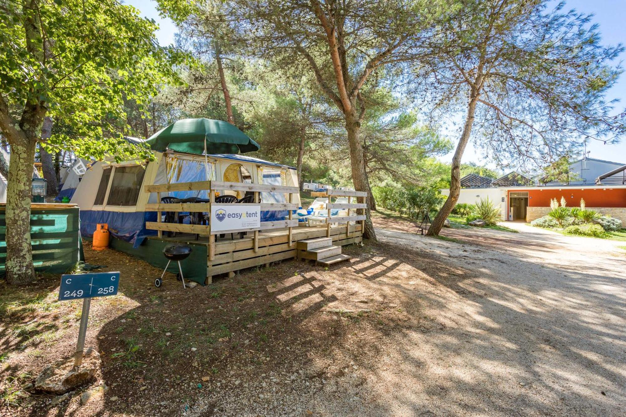 Easyatent Bungalow Tent Lanterna 카르바포랏 객실 사진
